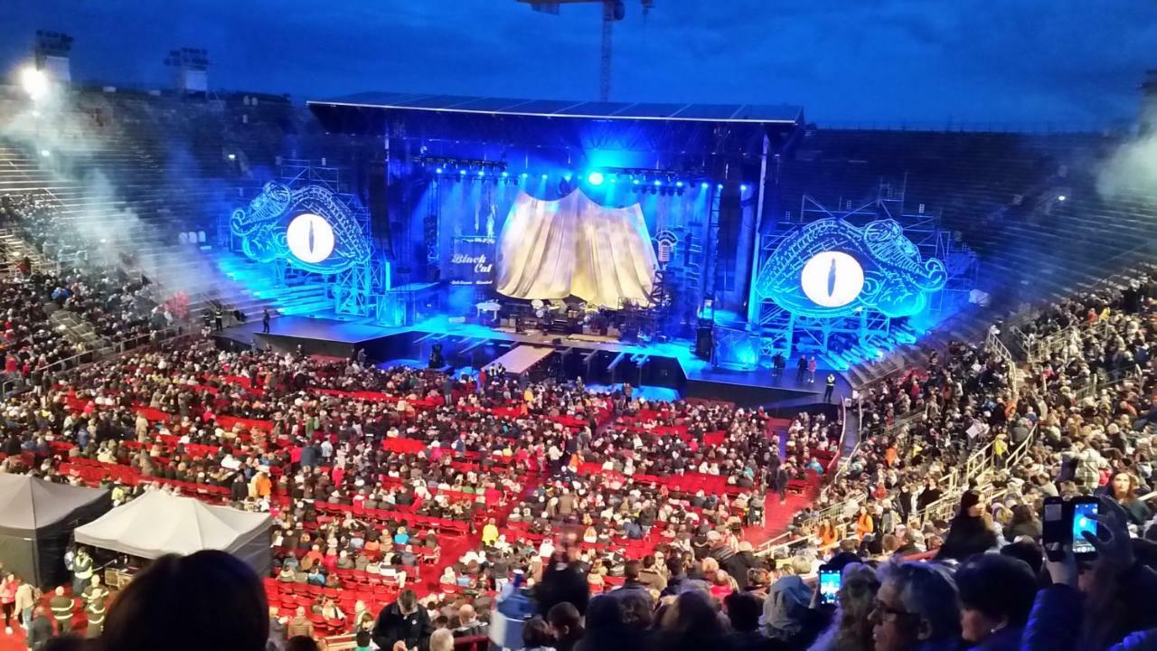 Апартаменты Bilocale Via Imola 4 Верона Экстерьер фото